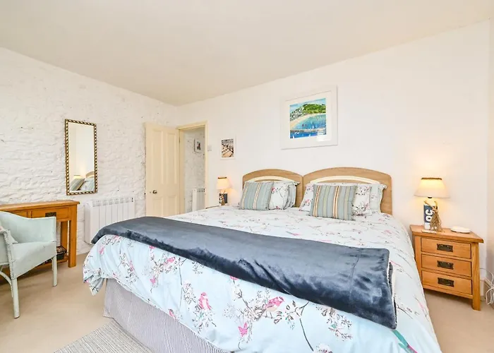 Captain\'S House Looe